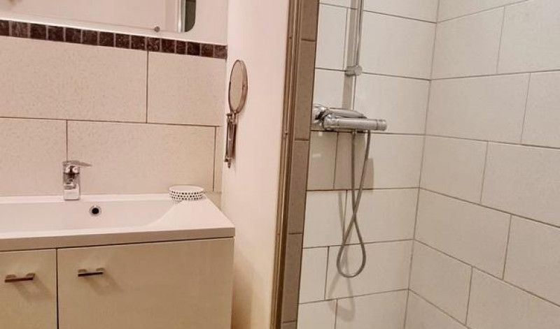 Salle d'eau � l'�tage